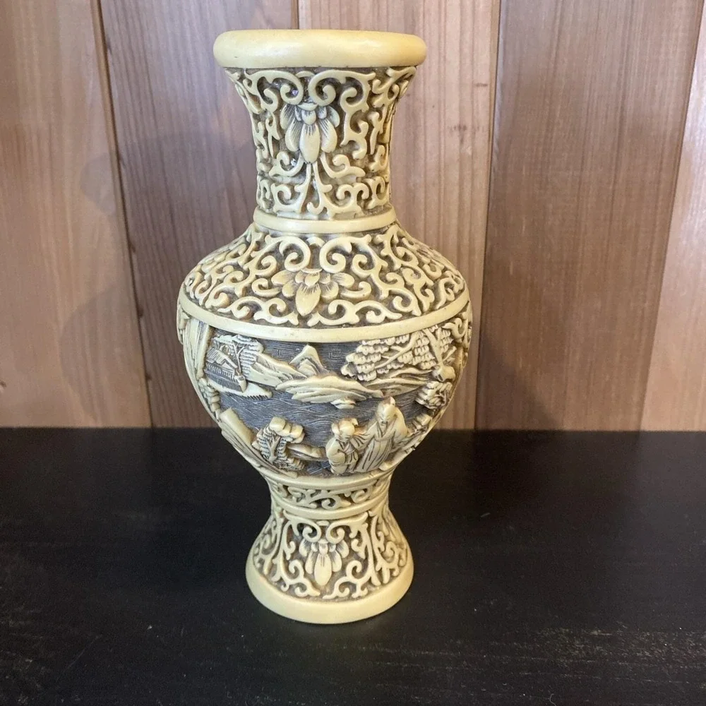 Vtg Asian-Style Carved Resin Vase Scenic Detail Ornate Home Decor‎ Made In Italy